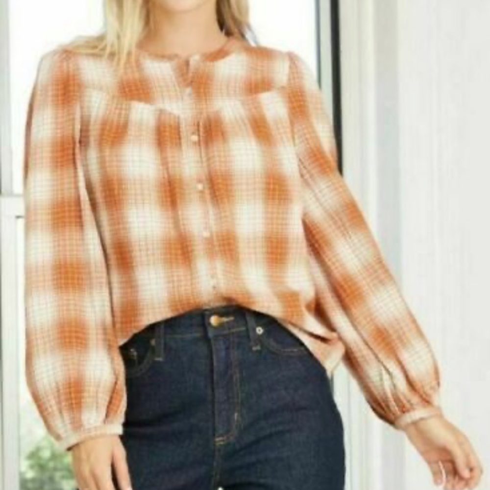 Universal Threads blouse size Med NWT